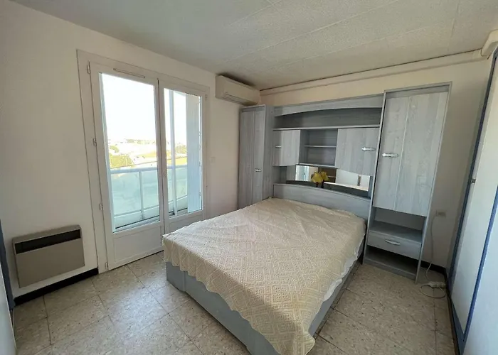 Appartement Confortable T2 Climatise, Balcon, Parking Securise, Proche Et Commerces - Fr-1-701-37 *
