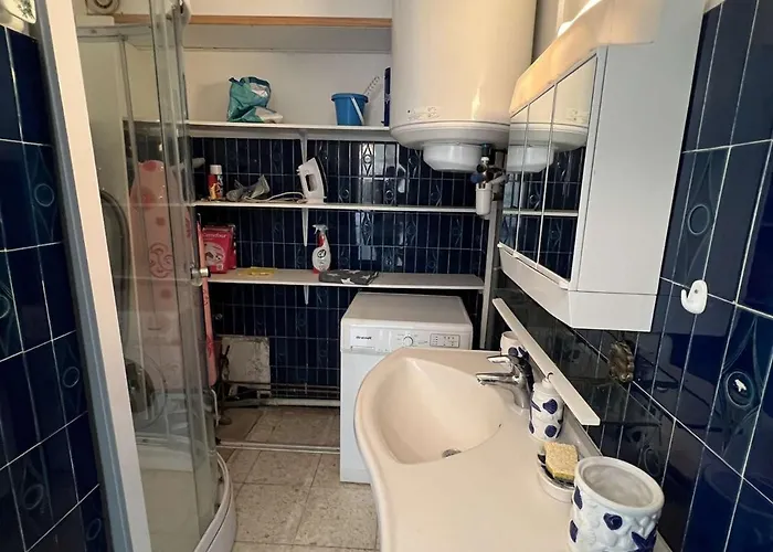 Confortable T2 Climatise, Balcon, Parking Securise, Proche Et Commerces - Fr-1-701-37 Appartement